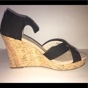 Toms wedge sandals